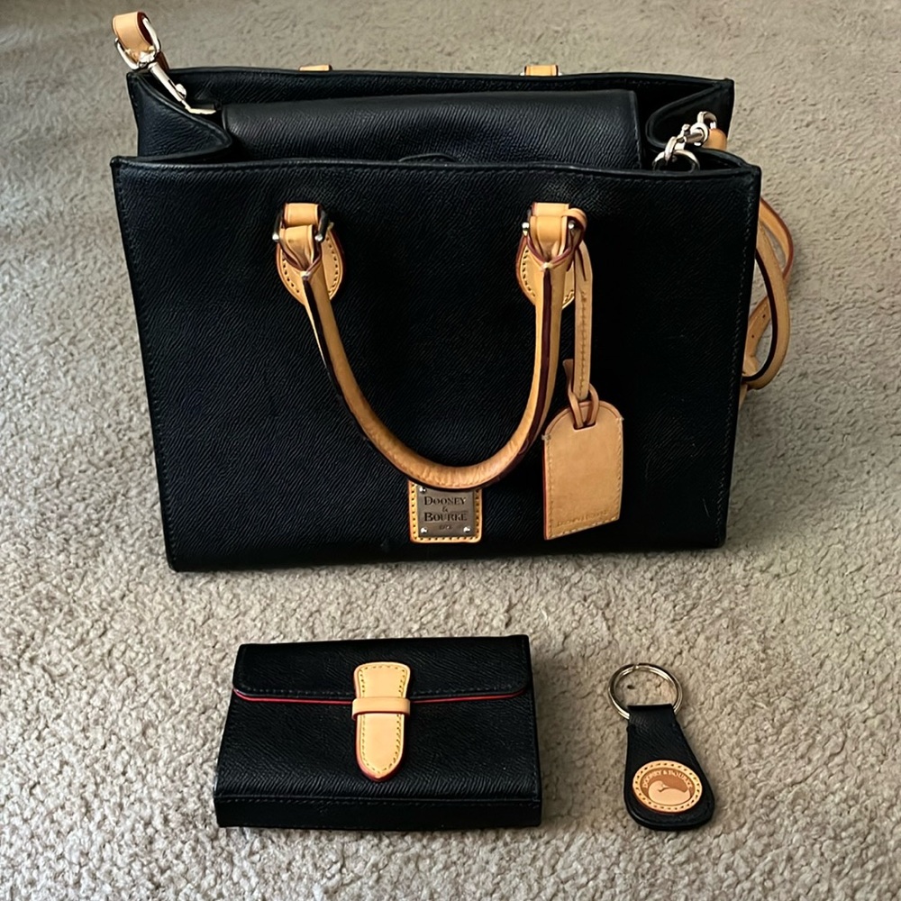 Dooney and Bourke black leather purse, with accessories